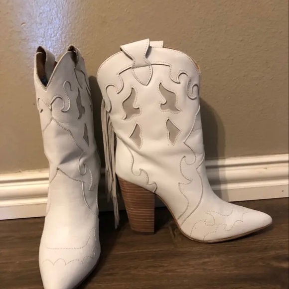 dingo Shoes - Dingo White Heeled Boots with Western Flair